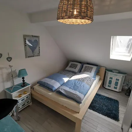 Am Stadtwald Apartment
